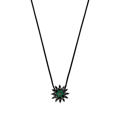 CHOKER DE COURO COM FLOR DE CRISOPRÁSIO E ONIX